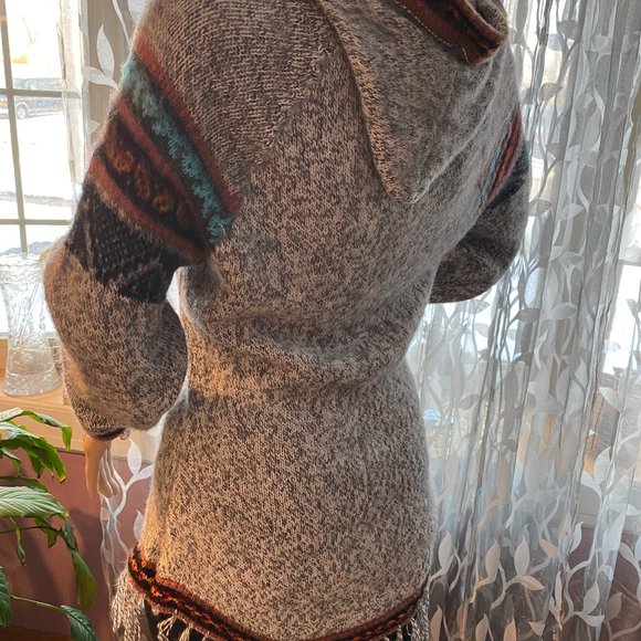 Sweater - Picture 6 of 6